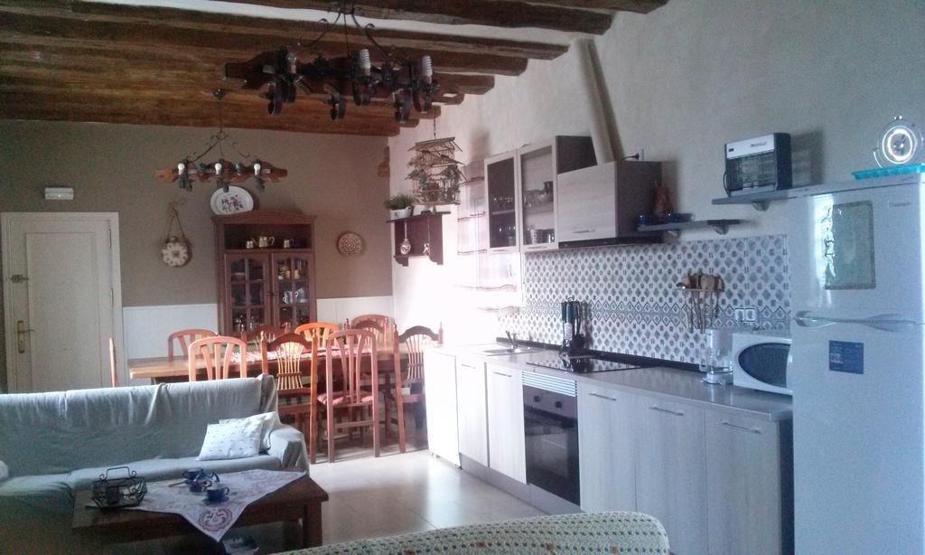 La Palmera De La Insula Alcala de Ebro Extérieur photo